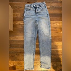 American eagle mom jeans